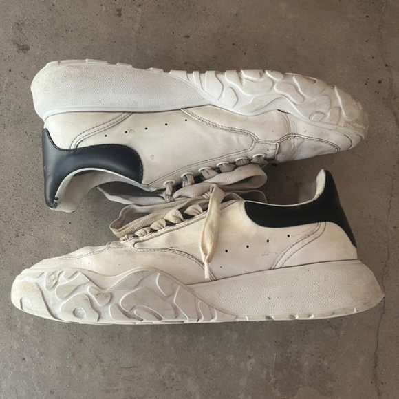 Alexander McQueen Court Snekers EU42.5 / US9.5 - Picture 3 of 10